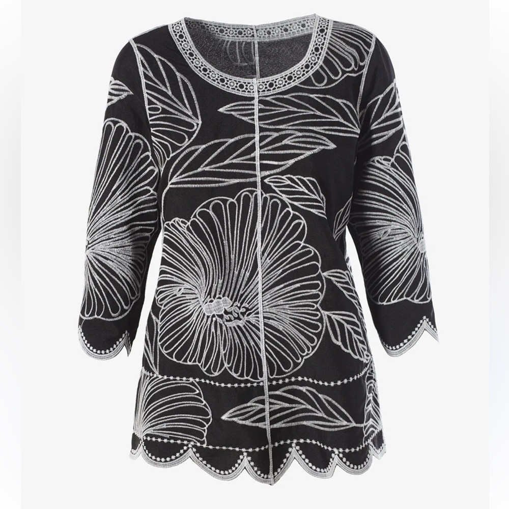 Chico’s Enlarged Flower Artisan Popover Top H,